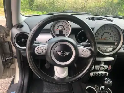 MINI Cooper 2008 - 7999 EUR, 300000 km - AUTO.MOTO.pt - 300000km - foto 8 de 42