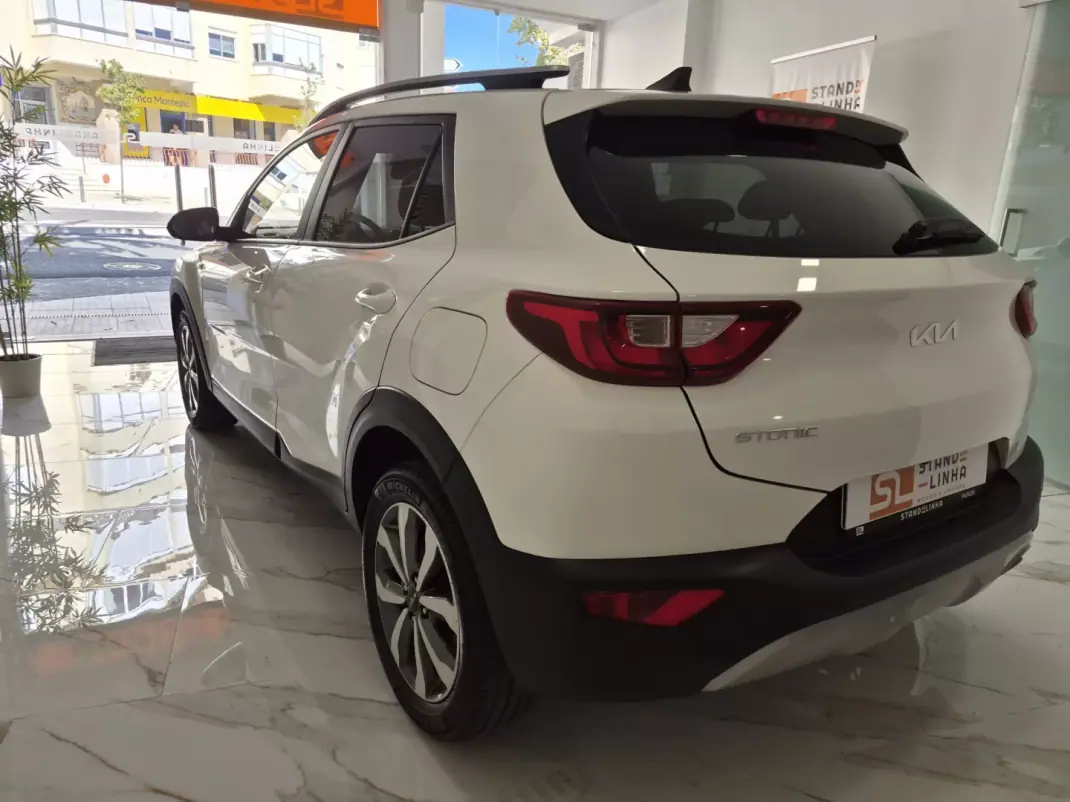 Kia Stonic 2024 - 16500 EUR, 45414 km - 45414km - foto 5 de 26