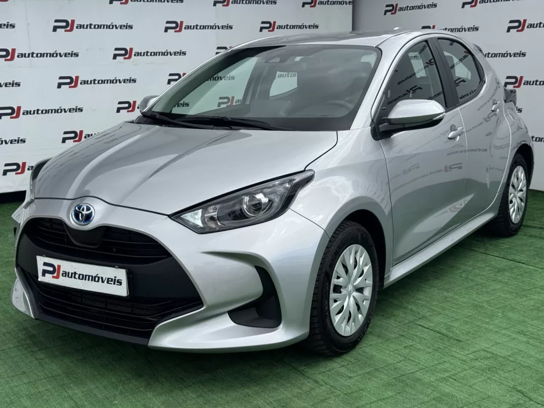 Toyota Yaris 2023 - 22990 EUR, 32000 km - AUTO.MOTO.pt - 32000km - foto 1 de 18