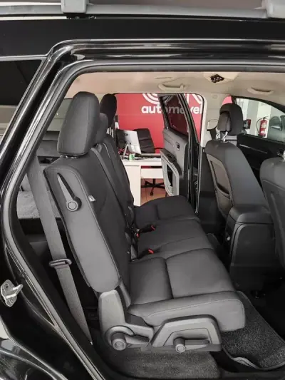 Dodge Journey 2010 - 11750 EUR, 113500 km - AUTO.MOTO.pt - 113500km - foto 21 de 36