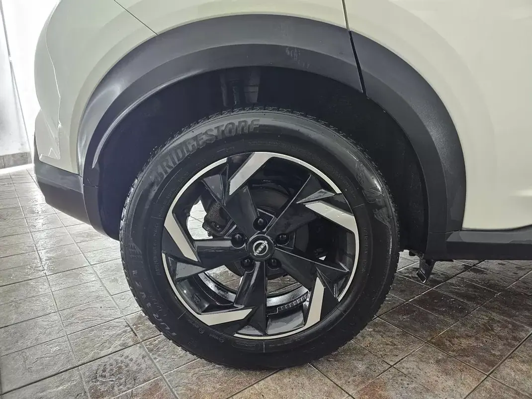 Nissan Juke 2023 - 26500 EUR, 29545 km - AUTO.MOTO.pt - 29545km - foto 7 de 16