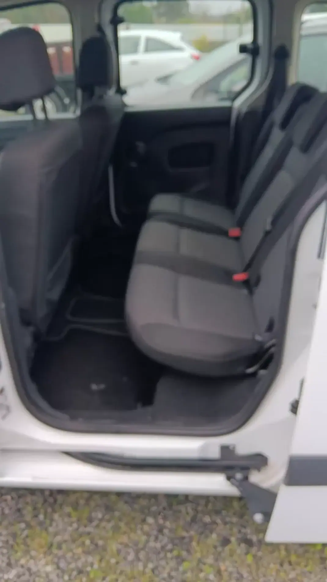 Mercedes-Benz Citan 2018 - 9500 EUR, 399443 km - AUTO.MOTO.pt - 399443km - foto 17 de 18