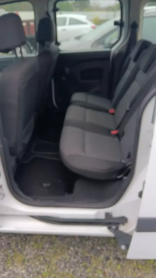 Mercedes-Benz Citan 2018 - 9500 EUR, 399443 km - AUTO.MOTO.pt - 399443km - foto 17 de 18
