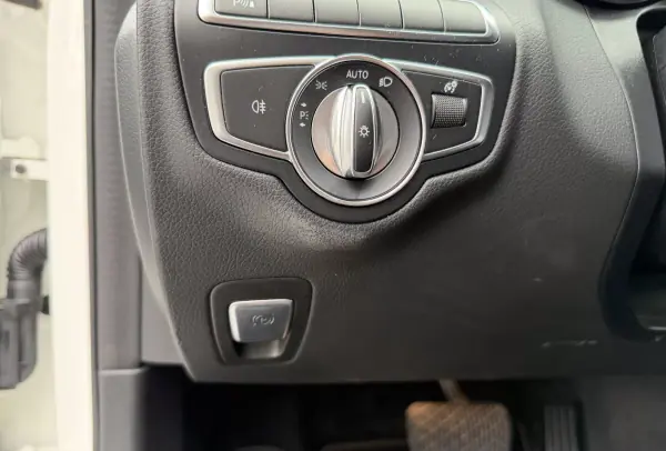 Mercedes-Benz C 220 2017 - 27900 EUR, 81867 km - AUTO.MOTO.pt - 81867km - foto 17 de 29