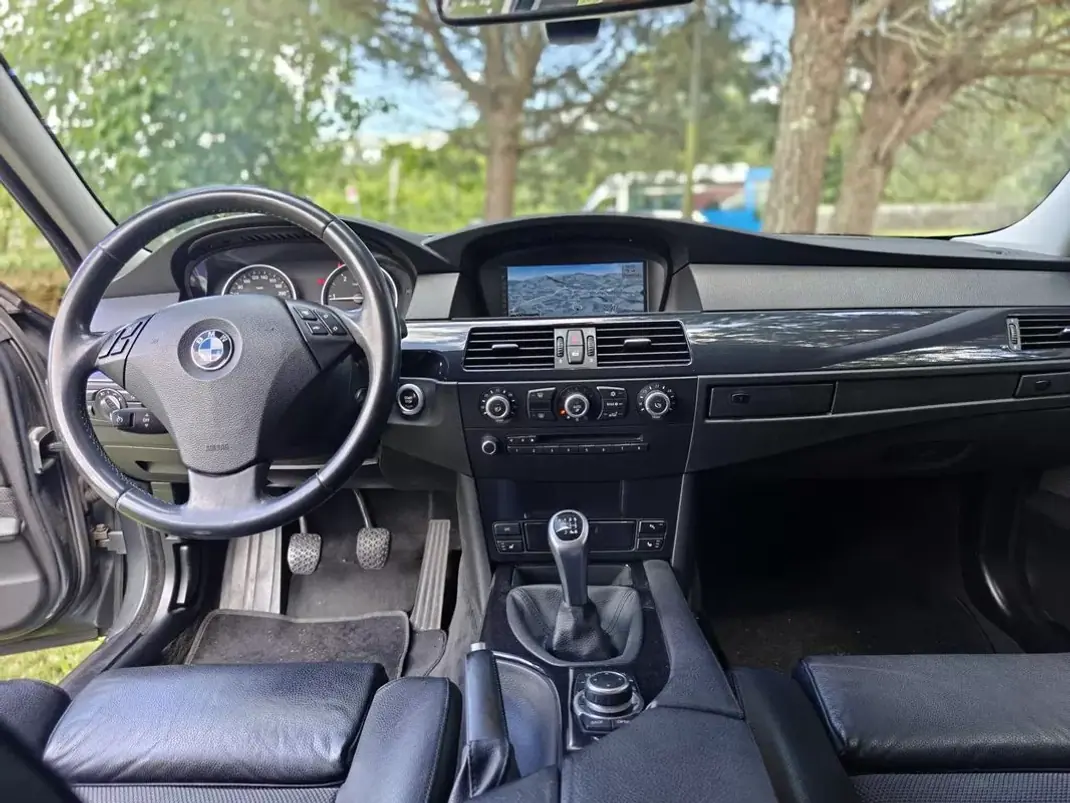 BMW 520 2008 - 7990 EUR, 268000 km - AUTO.MOTO.pt - 268000km - foto 23 de 42