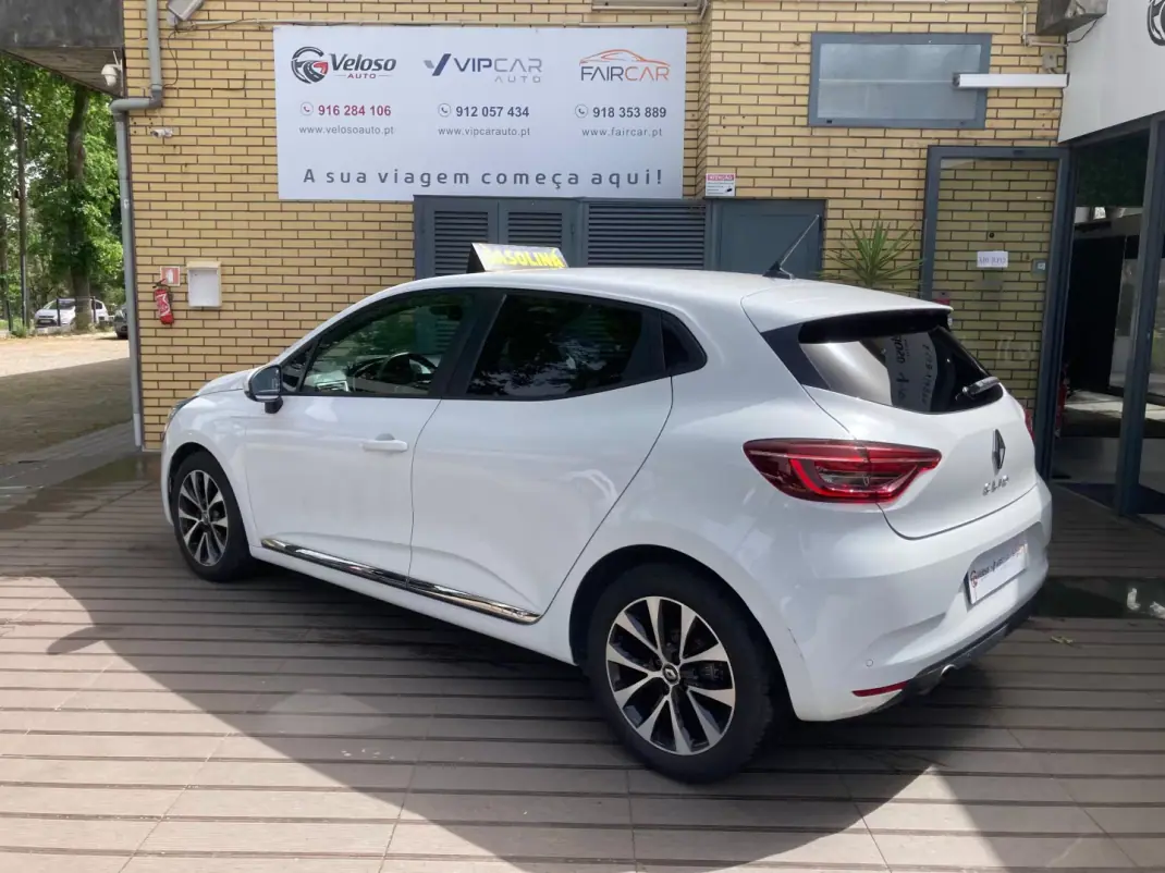 Renault Clio 2020 - 13890 EUR, 145621 km - AUTO.MOTO.pt - 145621km - foto 3 de 20