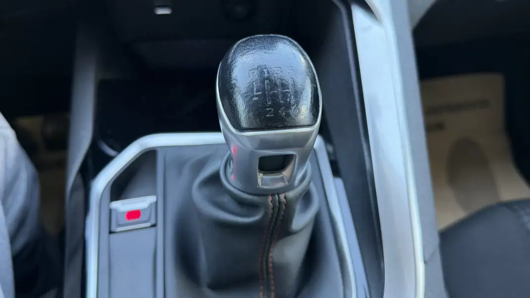 Peugeot 3008 2019 - 17980 EUR, 80200 km - AUTO.MOTO.pt - 80200km - foto 9 de 25