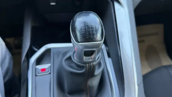 Peugeot 3008 2019 - 17980 EUR, 80200 km - AUTO.MOTO.pt - 80200km - foto 9 de 25