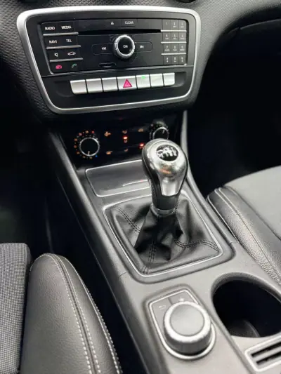 Mercedes-Benz A 180 2017 - 16500 EUR, 161000 km - AUTO.MOTO.pt - 161000km - foto 16 de 23