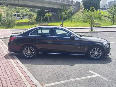 Mercedes-Benz C 200 2017 - 18980 EUR, 136500 km - AUTO.MOTO.pt - 136500km - foto 6 de 40