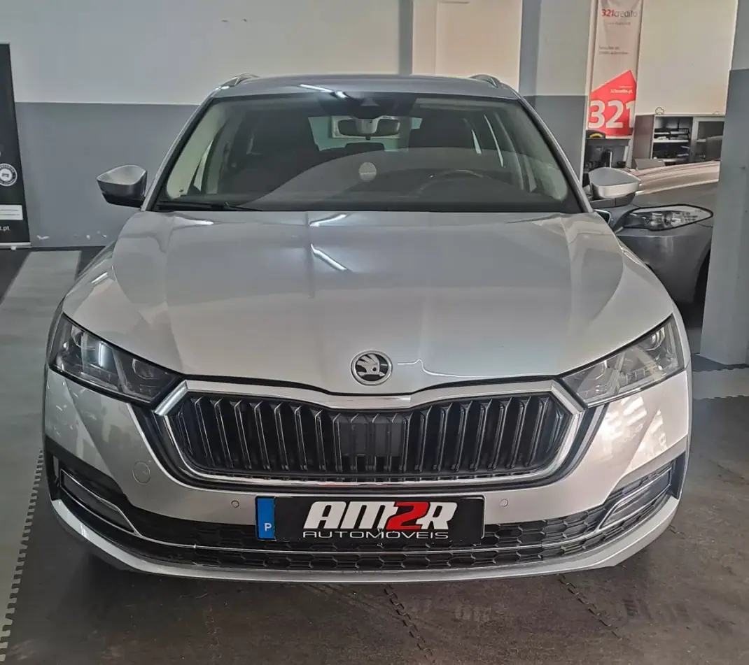 Skoda Octavia Break 2022 - 17250 EUR, 160000 km - 160000km - foto 2 de 23
