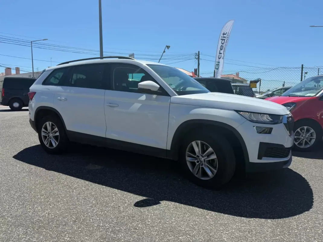 Skoda Kodiaq 2024 - 33480 EUR, 34000 km - AUTO.MOTO.pt - 34000km - foto 1 de 3