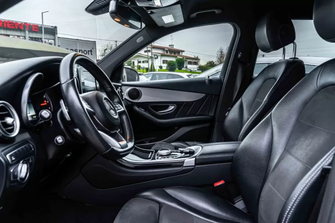 Mercedes-Benz GLC 250 2018 - 33900 EUR, 186200 km - AUTO.MOTO.pt - 186200km - foto 18 de 19