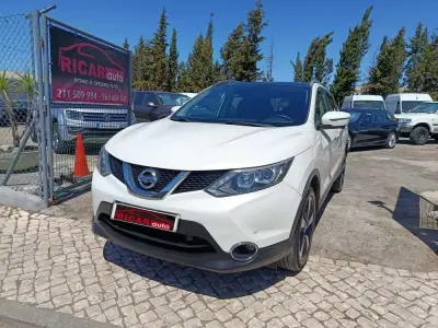 Nissan Qashqai 2017 - 12750 EUR, 153412 km - AUTO.MOTO.pt - 153412km - foto 3 de 30
