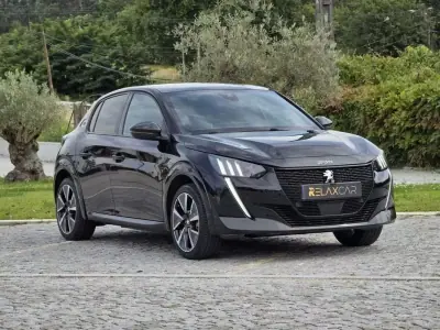 Peugeot e-208 2021 - 17250 EUR, 85000 km - AUTO.MOTO.pt - 85000km - foto 21 de 25