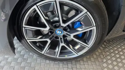 BMW i4 2023 - 41900 EUR, 60120 km - AUTO.MOTO.pt - 60120km - foto 31 de 58