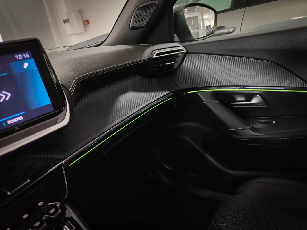 Peugeot 2008 2020 - 15990 EUR, 67000 km - AUTO.MOTO.pt - 67000km - foto 61 de 61