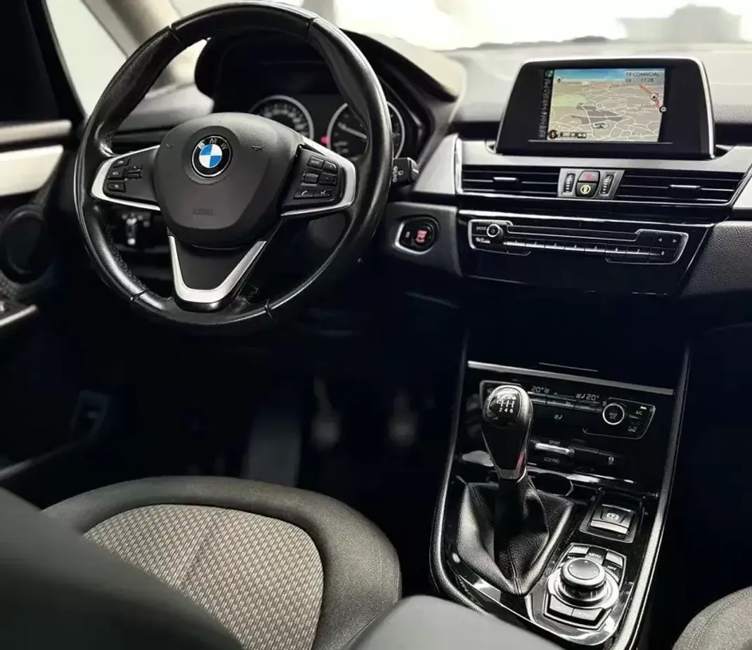 BMW 216 Active Tourer 2015 - 12750 EUR, 196513 km - AUTO.MOTO.pt - 196513km - foto 19 de 25
