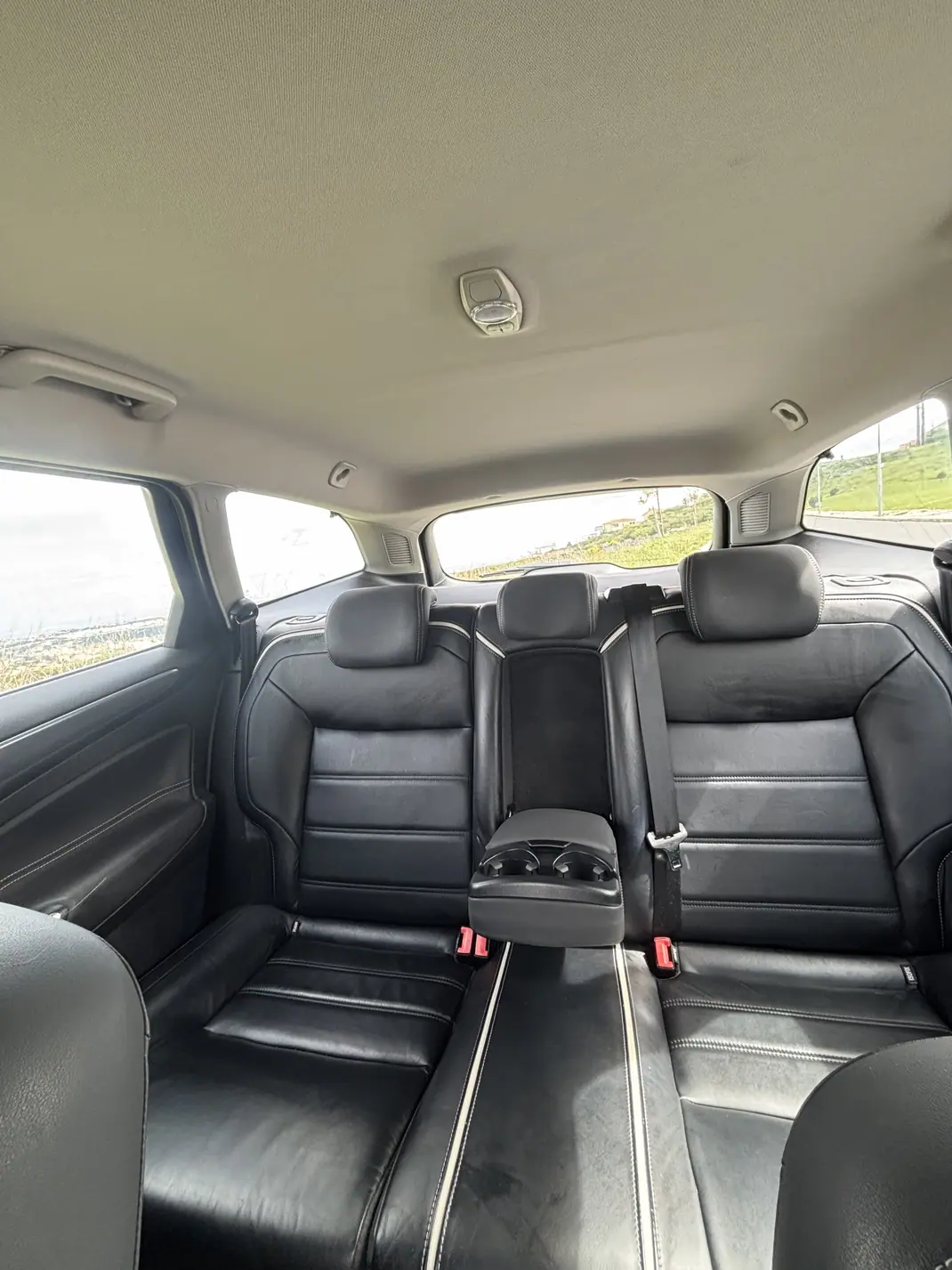 Ford Mondeo 2014 - 7490 EUR, 195600 km - AUTO.MOTO.pt - 195600km - foto 14 de 14