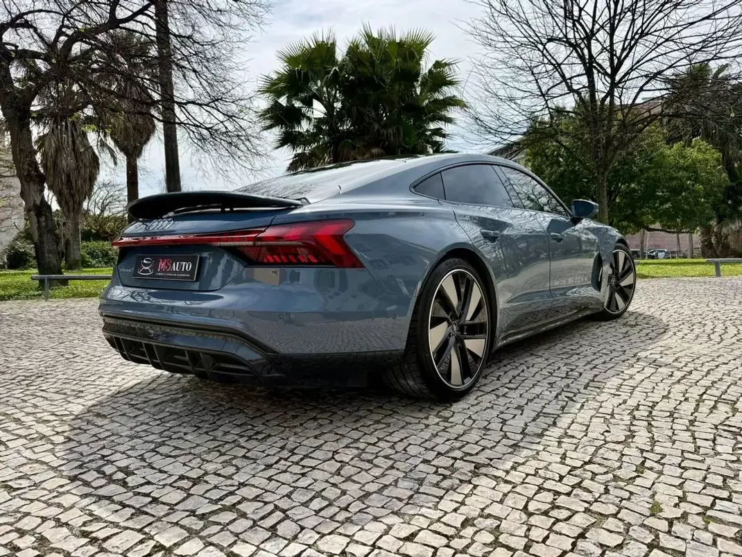 Audi e-tron GT 2022 - 57790 EUR, 82950 km - AUTO.MOTO.pt - 82950km - foto 6 de 55
