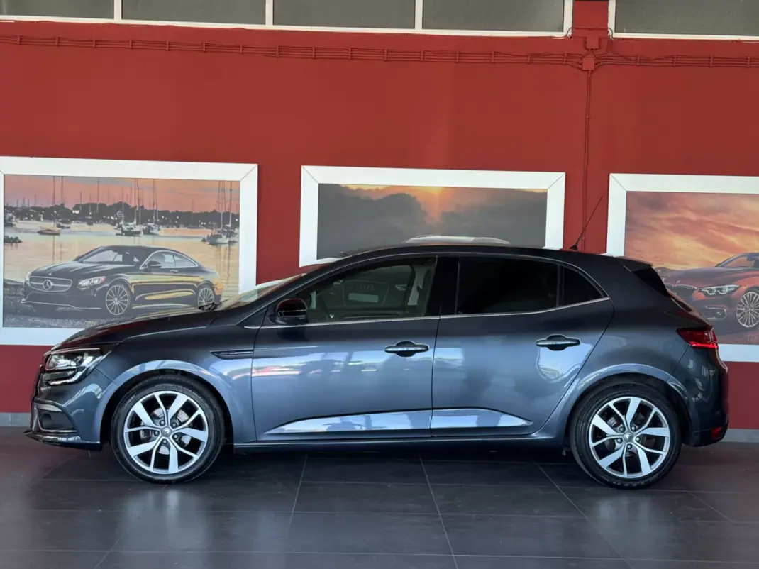 Renault Mégane 2016 - 12990 EUR, 137575 km - AUTO.MOTO.pt - 137575km - foto 6 de 20