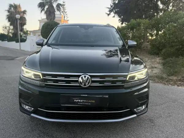 Volkswagen Tiguan 2017 - 21999 EUR, 120000 km - AUTO.MOTO.pt - 120000km - foto 9 de 26