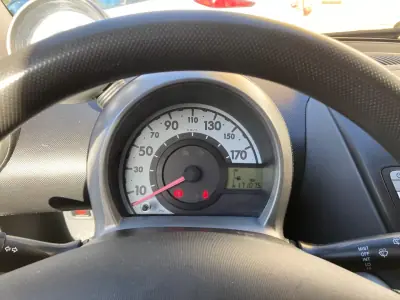 Peugeot 107 2008 - 4500 EUR, 171000 km - AUTO.MOTO.pt - 171000km - foto 17 de 17