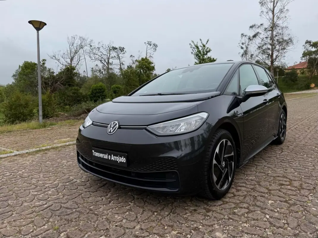 Volkswagen ID.3 2020 - 19500 EUR, 86000 km - AUTO.MOTO.pt - 86000km - foto 1 de 19