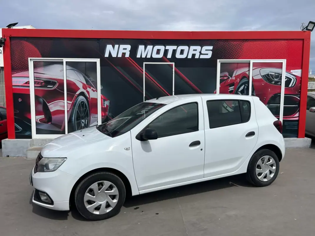 Dacia Sandero 2019 - 10947 EUR, 36000 km - AUTO.MOTO.pt - 36000km - foto 1 de 17