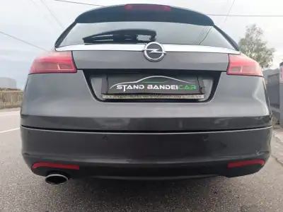 Opel Insignia 2010 - 7500 EUR, 206000 km - AUTO.MOTO.pt - 206000km - foto 10 de 31