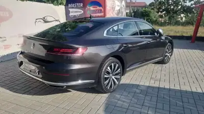 Volkswagen Arteon 2019 - 26650 EUR, 90000 km - AUTO.MOTO.pt - 90000km - foto 19 de 38