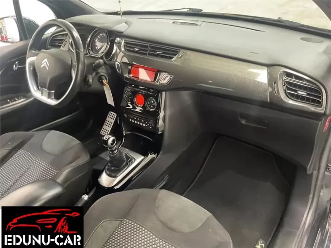 Citroën DS3 2010 - 7500 EUR, 145000 km - AUTO.MOTO.pt - 145000km - foto 6 de 7