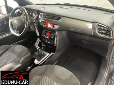 Citroën DS3 2010 - 7500 EUR, 145000 km - AUTO.MOTO.pt - 145000km - foto 6 de 7
