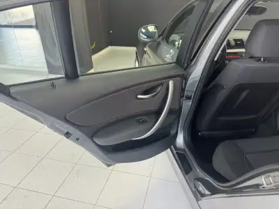 BMW 118 2010 - 9500 EUR, 241971 km - AUTO.MOTO.pt - 241971km - foto 17 de 28