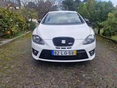 SEAT Leon 2011 - 28500 EUR, 110000 km - 110000km - foto 2 de 12