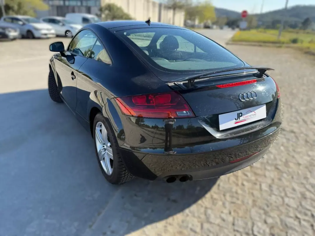 Audi TT Coupé 2006 - 13990 EUR, 176994 km - AUTO.MOTO.pt - 176994km - foto 5 de 18