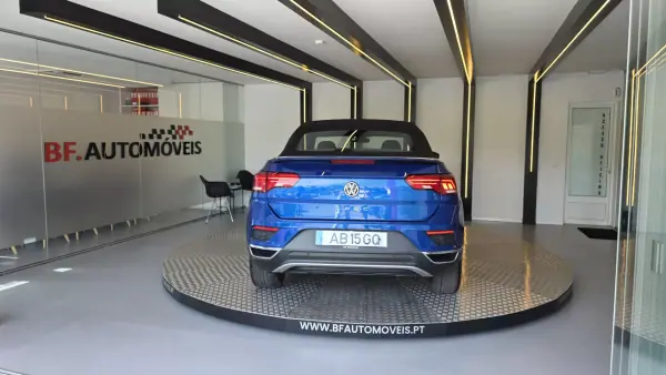 Volkswagen T-Roc Cabrio 2020 - 26900 EUR, 61926 km - AUTO.MOTO.pt - 61926km - foto 17 de 56