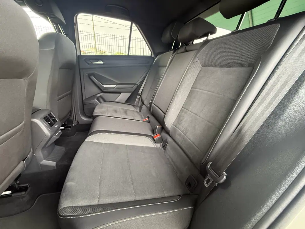 Volkswagen T-Roc 2024 - 29800 EUR, 41162 km - 41162km - foto 13 de 20