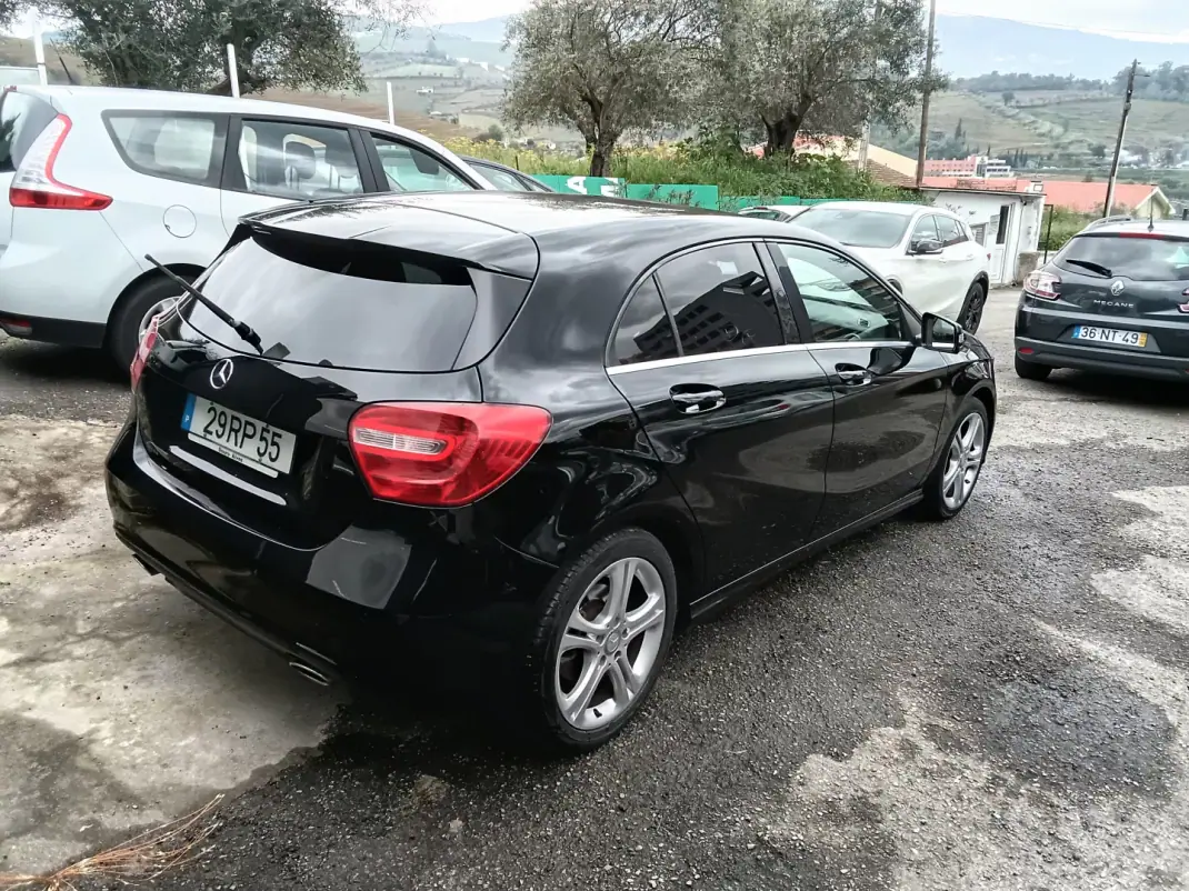 Mercedes-Benz A 180 2014 - 13800 EUR, 200783 km - AUTO.MOTO.pt - 200783km - foto 4 de 11