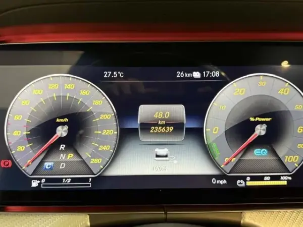 Mercedes-Benz E 300 2019 - 25750 EUR, 235639 km - AUTO.MOTO.pt - 235639km - foto 7 de 20
