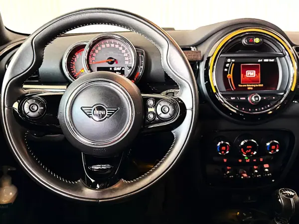 MINI Clubman 2019 - 18500 EUR, 43000 km - AUTO.MOTO.pt - 43000km - foto 26 de 35