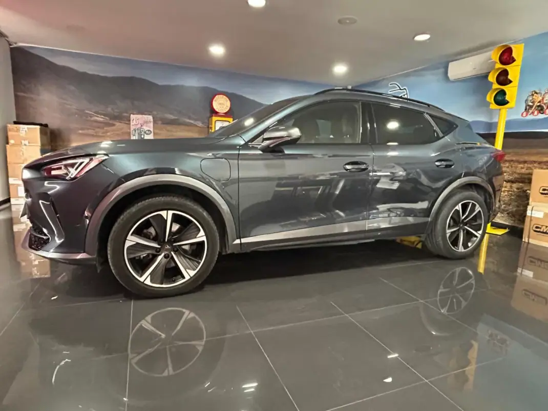 Cupra Formentor 2021 - 27000 EUR, 75000 km - AUTO.MOTO.pt - 75000km - foto 1 de 29