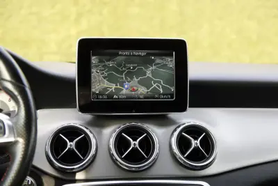 Mercedes-Benz GLA 180 2016 - 22500 EUR, 148000 km - AUTO.MOTO.pt - 148000km - foto 25 de 32