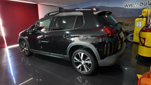 Peugeot 2008 2018 - 16750 EUR, 88000 km - AUTO.MOTO.pt - 88000km - foto 4 de 20