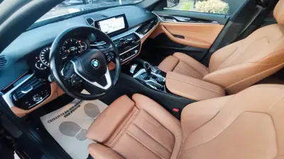 BMW 520 2018 - 29990 EUR, 130000 km - AUTO.MOTO.pt - 130000km - foto 31 de 43