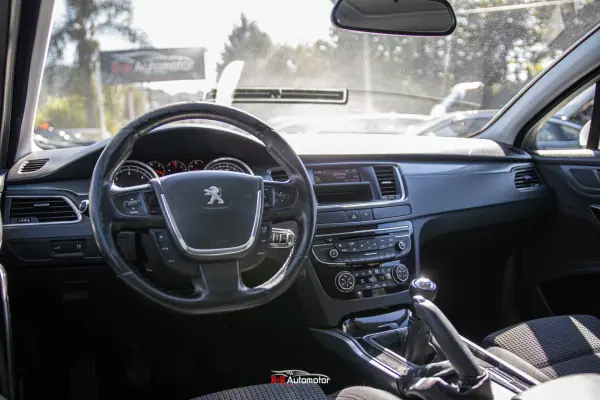 Peugeot 508 SW 2012 — foto 3 de 21