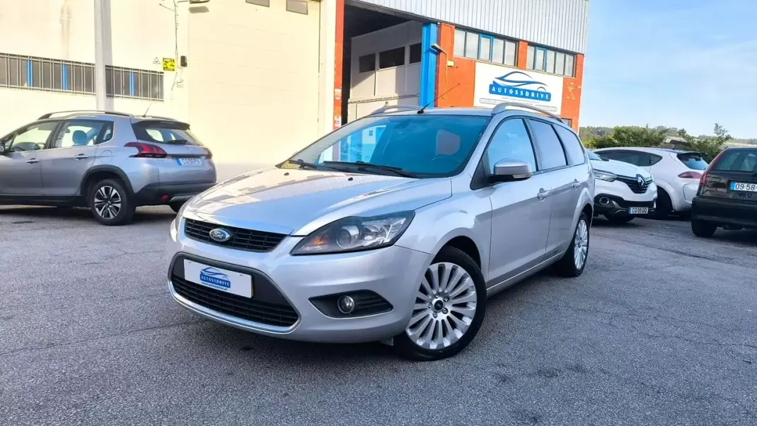 Ford Focus SW 2009 - 5500 EUR, 226000 km - AUTO.MOTO.pt - 226000km - foto 1 de 16