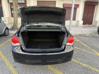 Chevrolet Cruze 2013 - 6800 EUR, 166000 km - AUTO.MOTO.pt - 166000km - foto 13 de 31