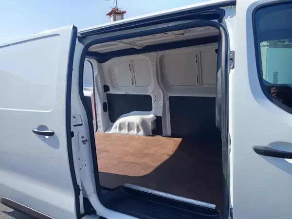 Citroën Jumpy 2021 - 15990 EUR, 89700 km - AUTO.MOTO.pt - 89700km - foto 10 de 20