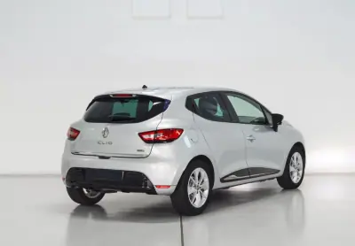 Renault Clio 2016 - 13550 EUR, 109000 km - AUTO.MOTO.pt - 109000km - foto 3 de 13